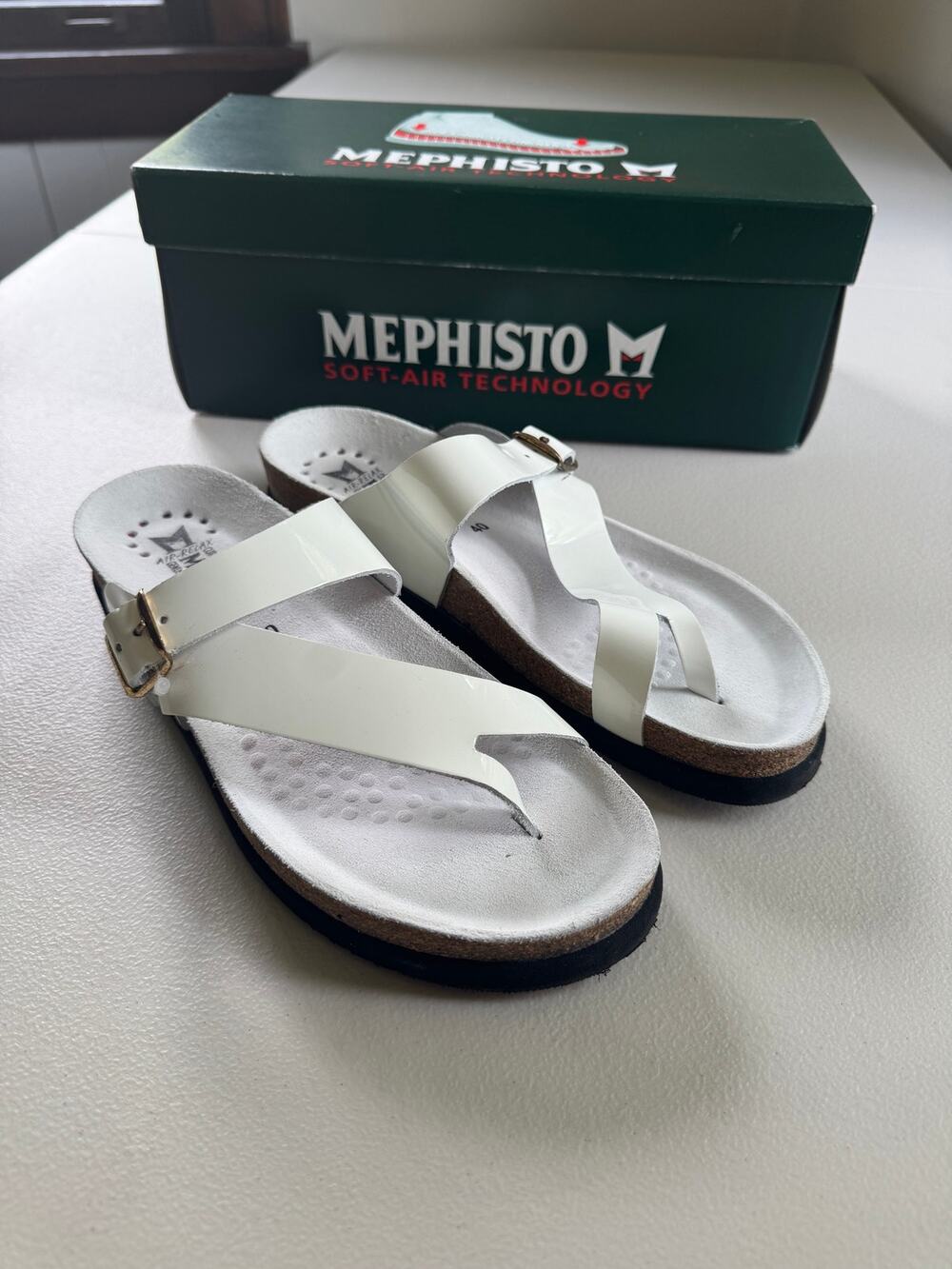 Mephisto Helen White Patent Leather Vernis Thong Cork Sandals